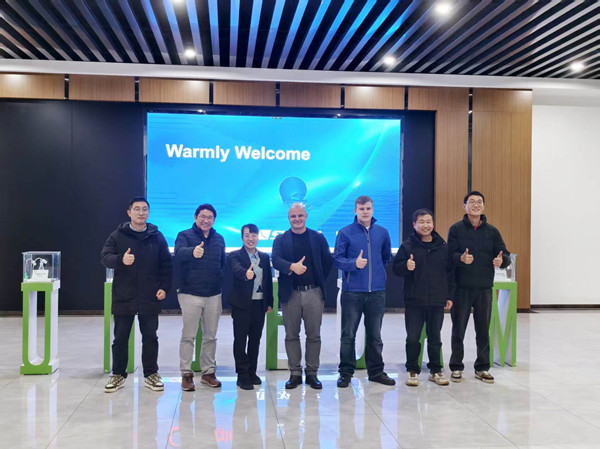 Auditul fabricii clienților din Marea Britanie finalizat cu succes, personalizarea exclusivă a produsului a fost de acord