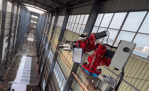 Monitorul de incendiu cu urmărire automată este acum complet asamblat, testat și va fi expediat în curând